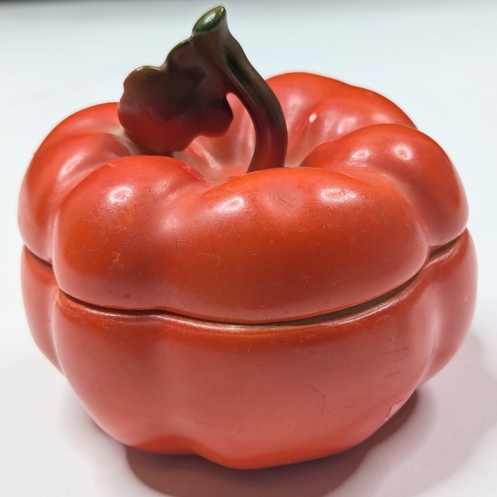 Antique 1910s Royal Bayreuth Porcelain Tomato/Pepper Trinket Box Collectible Red